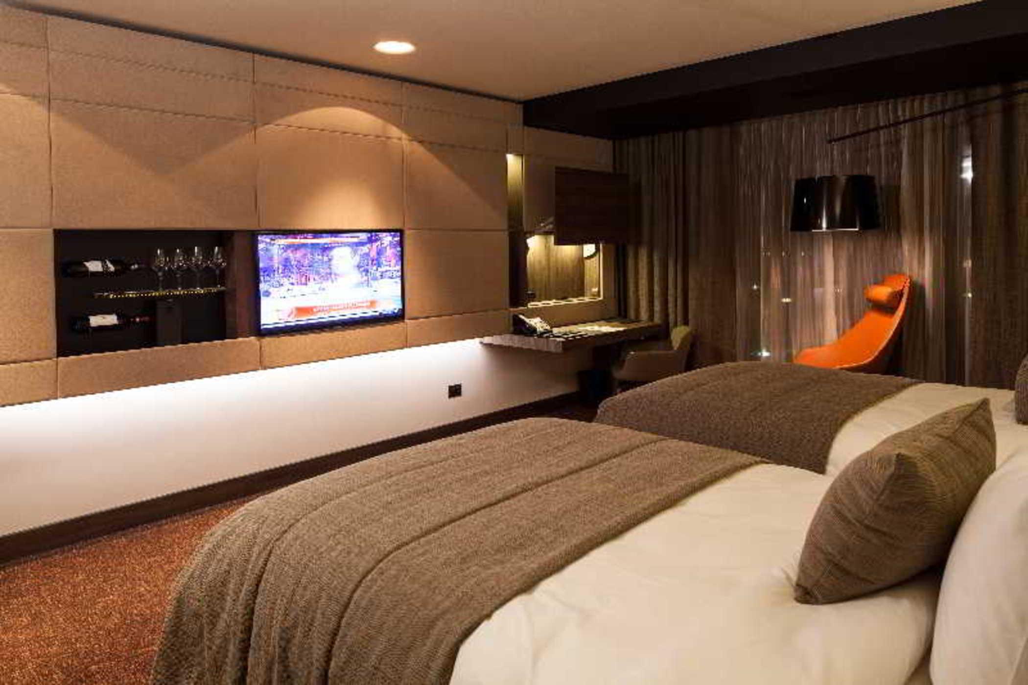 Kronwell Brasov Hotel Bagian luar foto
