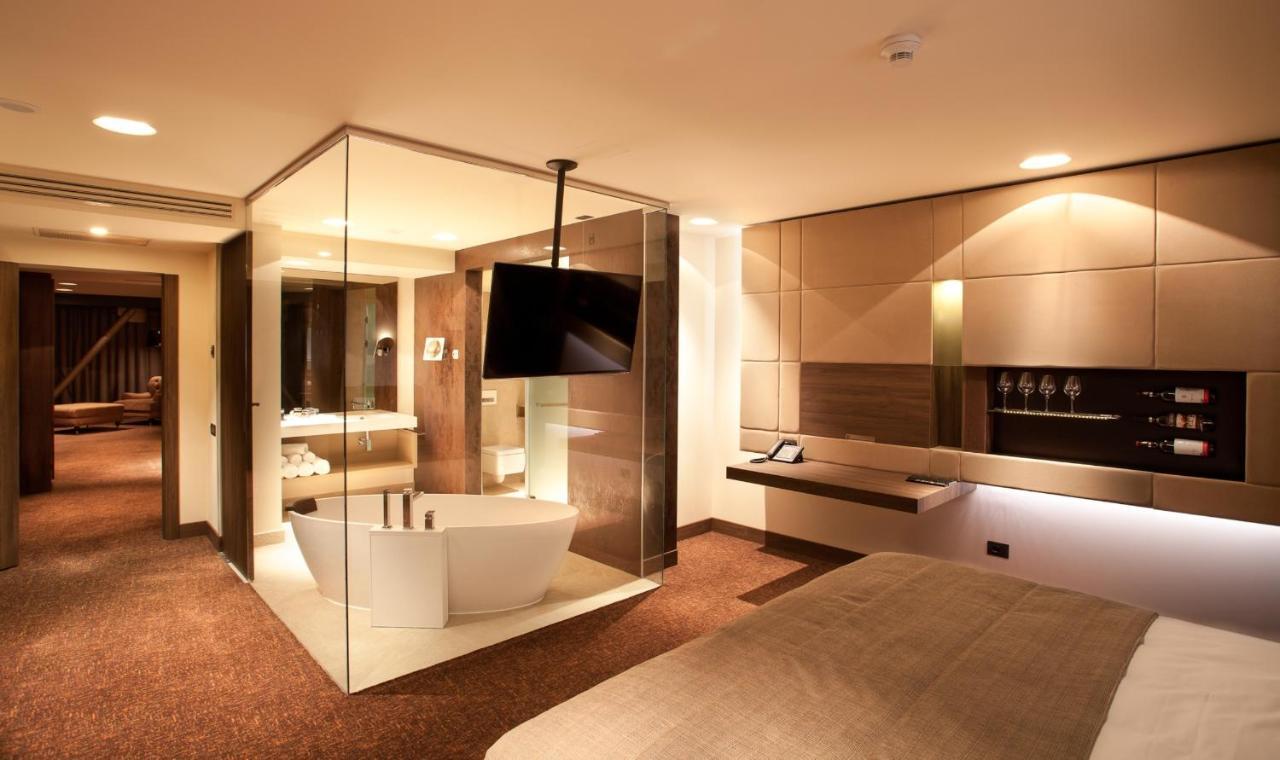 Kronwell Brasov Hotel Ruang foto